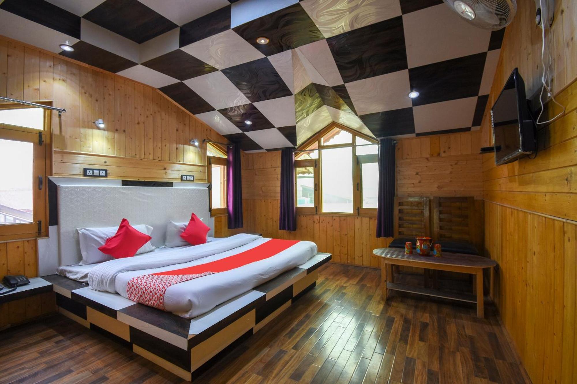 Oyo Hotel New Divine Kashmir Durgjan Extérieur photo