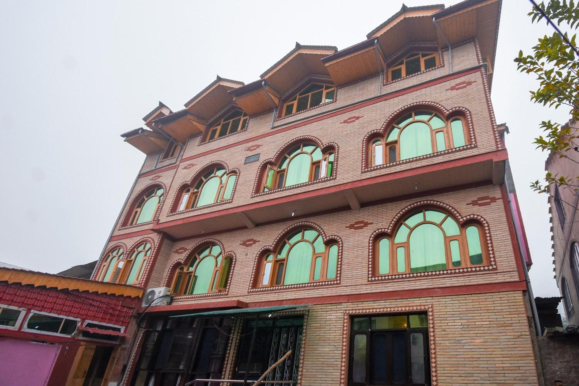 Oyo Hotel New Divine Kashmir Durgjan Extérieur photo