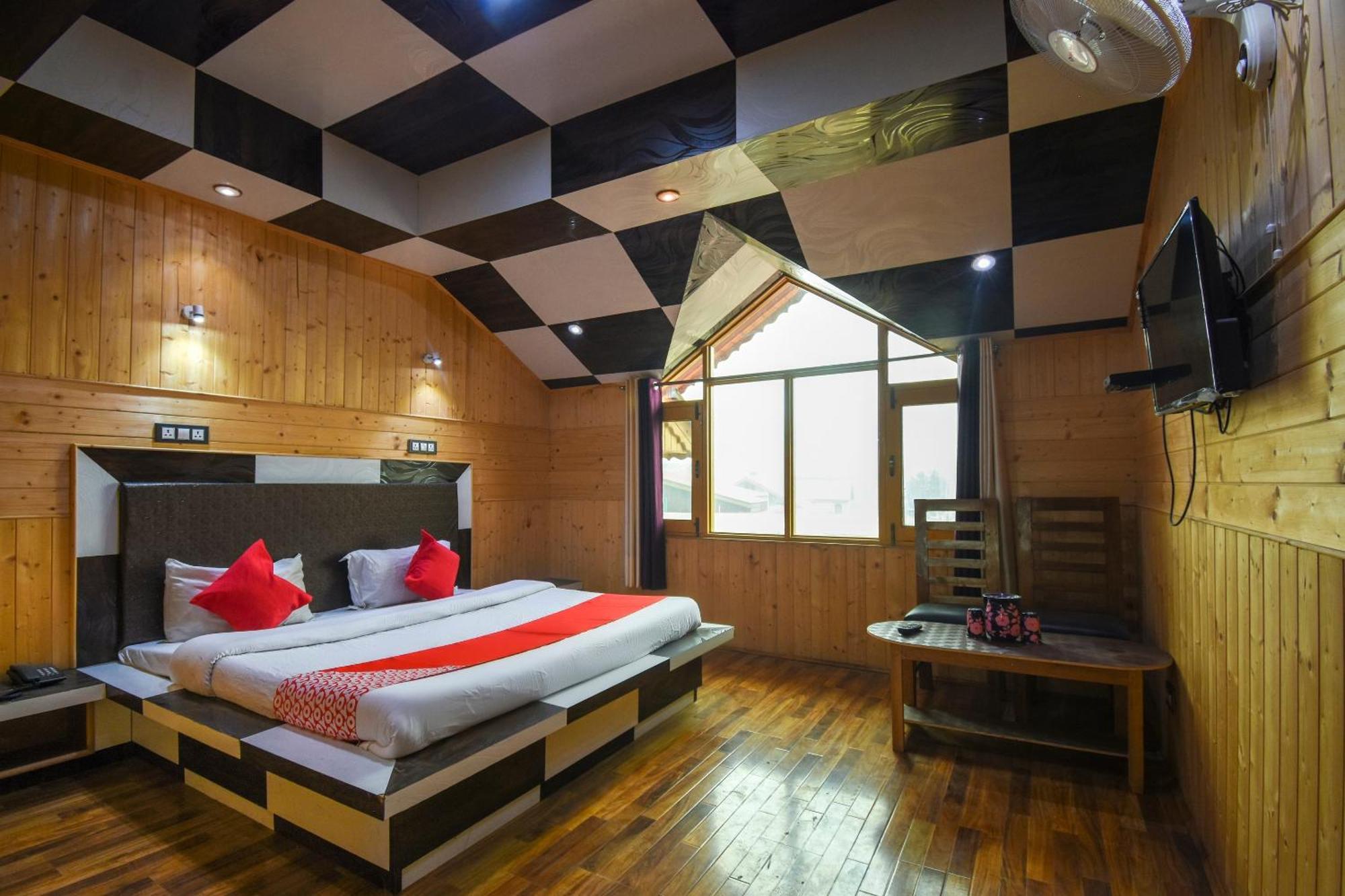 Oyo Hotel New Divine Kashmir Durgjan Extérieur photo