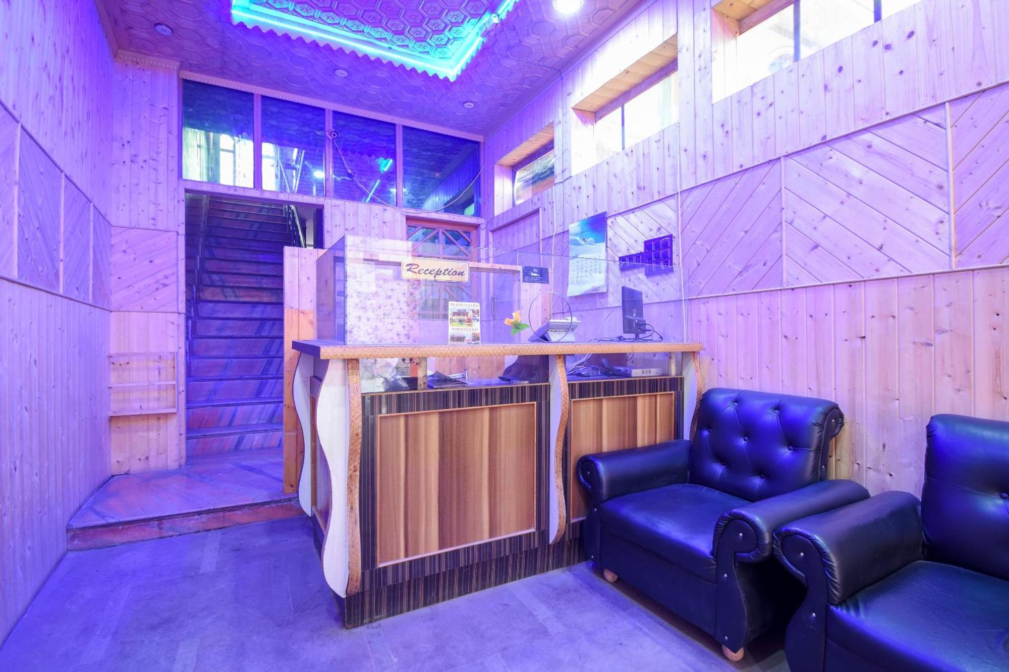 Oyo Hotel New Divine Kashmir Durgjan Extérieur photo